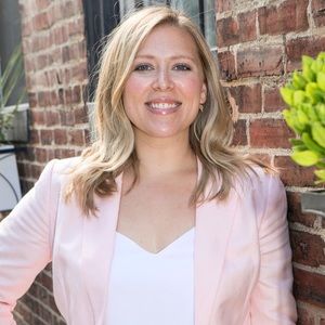 Meet your Posher, Stephanie